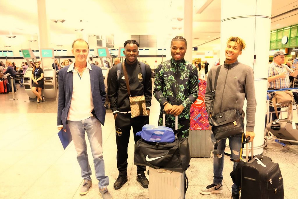 Institut jmg try out RC Lens depart paris 19 septembre 2019 présent David Tshibangu, Dimbas Ryan, Amos Kalonga. Andrea Puzo